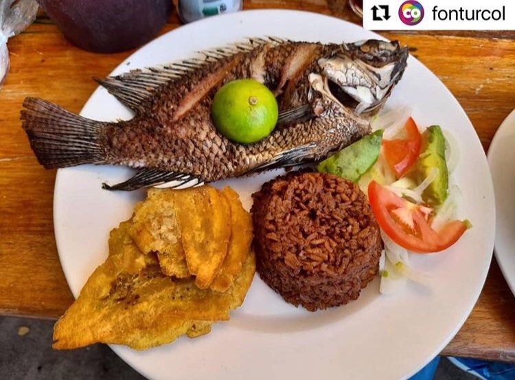 Mojarra Frita y arroz con coco