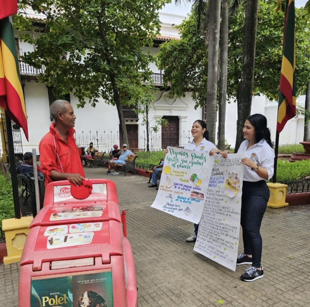 JORNADA DE VOLUNTARIADO DE SENSIBILIZACIÓN Y SENTIDO DE PERTENENCIA POR NUESTRA EMBLEMÁTICA PLAZA DE BOLÍVAR.