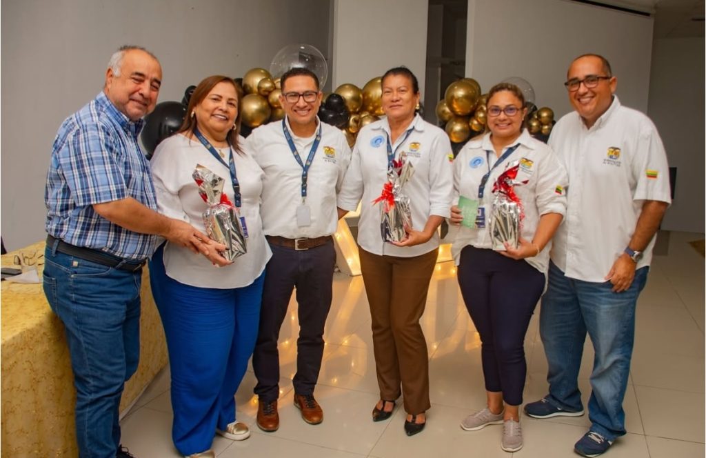 CUALIFICANDO A LOS COLABORADORES DE LA GOBERNACIÓN DE BOLÍVAR.