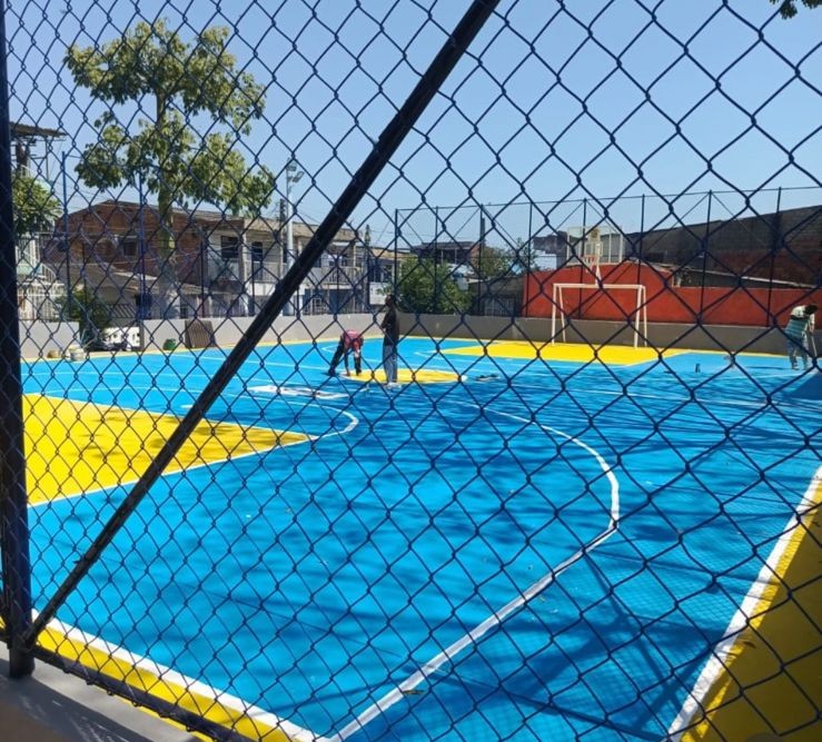 LABORES DE EMBELLECIMIENTO Y LIMPIEZA EN EL PARQUE MARIA CANO
