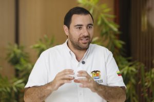Yamil Arana urge MinEducacion agilizar trámites para cubrir vacantes de maestros: “Estamos en emergencia, ministro”